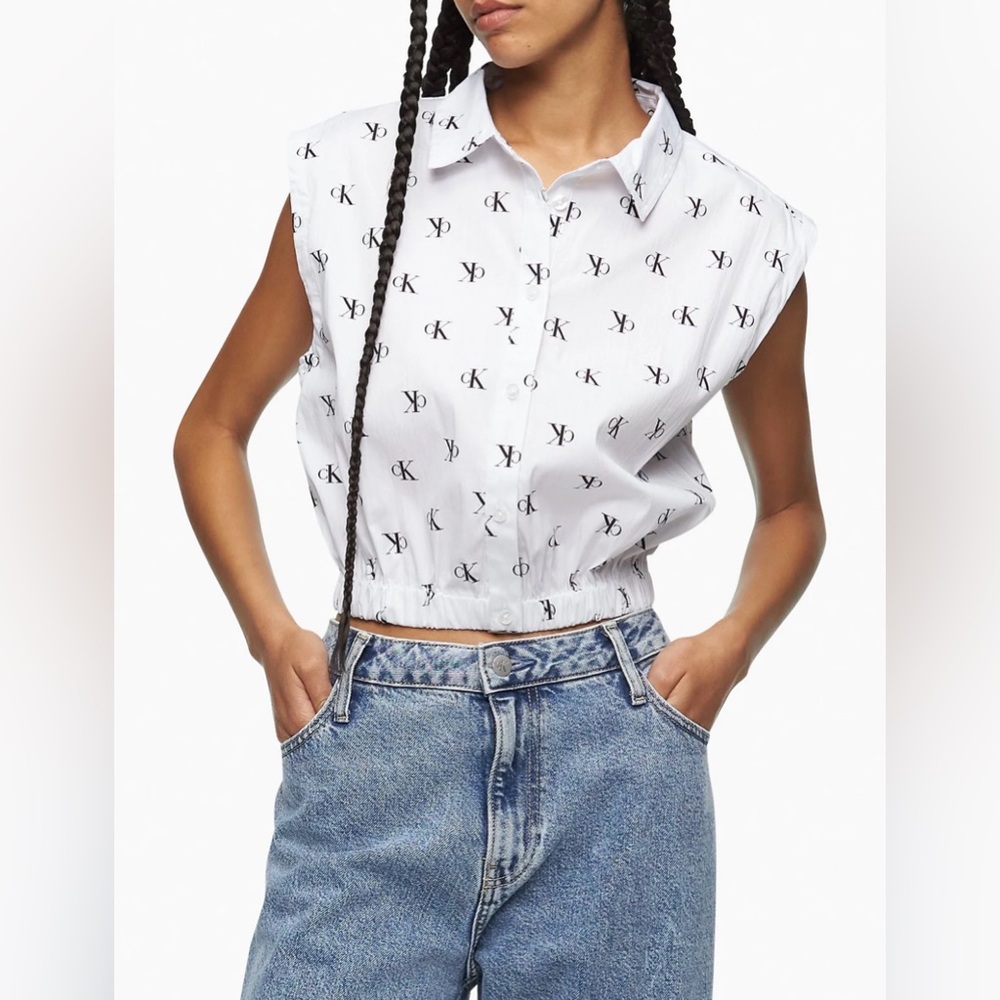 Calvin Klein White Sleeveless Button-Front Cropped Shirt with Logo Print